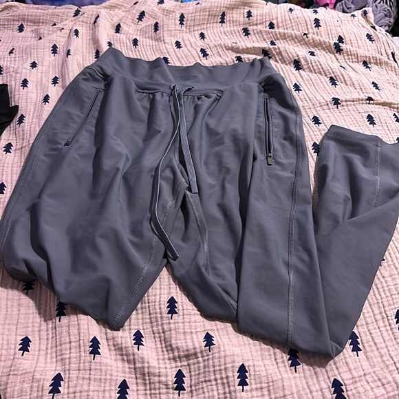 Old Navy High-Waisted PowerSoft Joggers - Picture 1 of 8